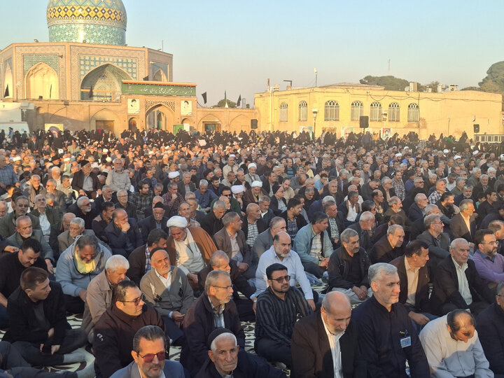 حضور گسترده مردم برای اقامه نماز باران در قزوین