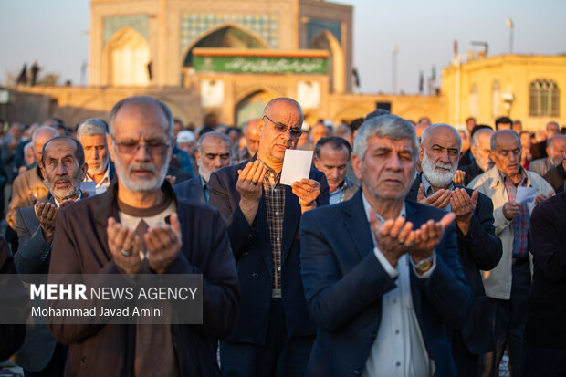 اقامه نماز طلب باران در قزوین