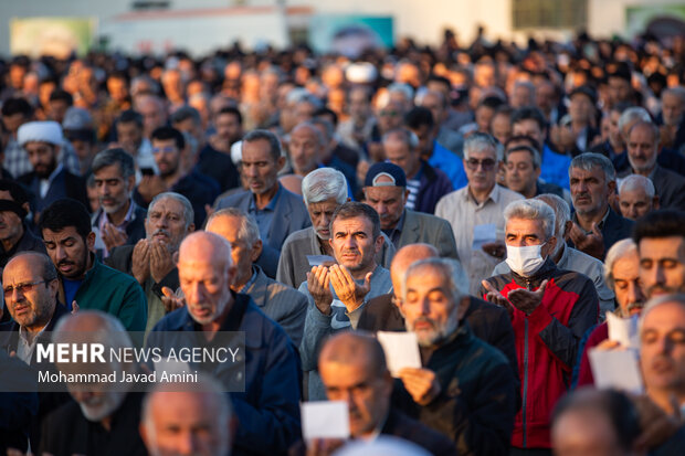 اقامه نماز طلب باران در قزوین