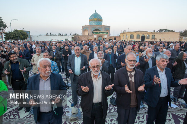 اقامه نماز طلب باران در قزوین