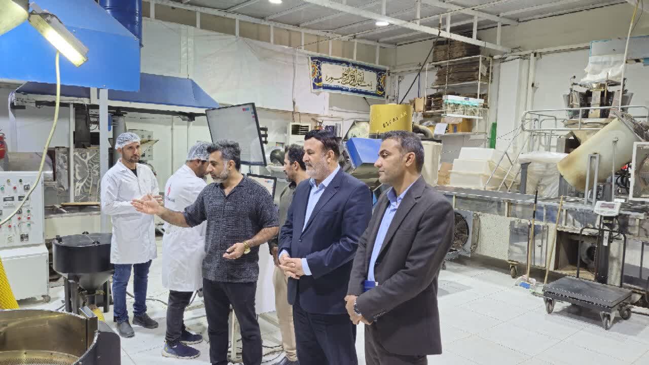 فرماندار دیلم: حمایت از تولیدکنندگان گامی مؤثر در تحقق شعار سال است