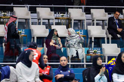 فرهادی زاد تماشاگر بازی والیبال بانوان شد