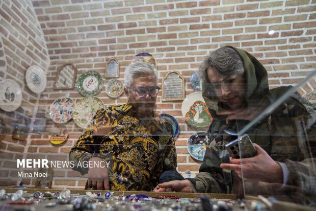 بازدید سفیر اندونزی در تهران از بازار تاریخی تبریز