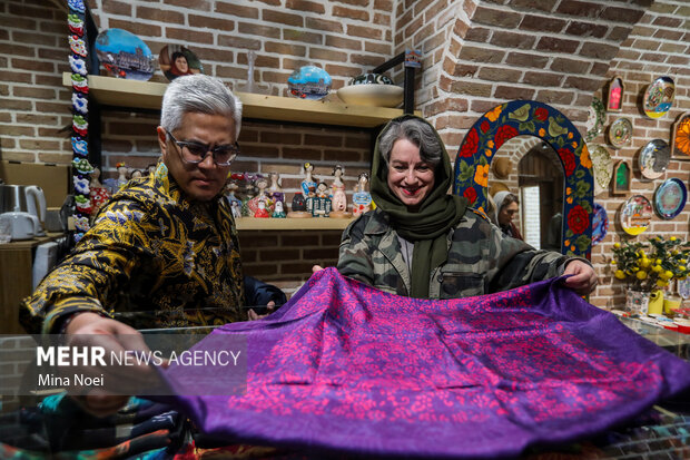 بازدید سفیر اندونزی در تهران از بازار تاریخی تبریز