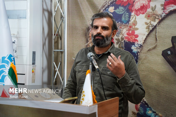 معرفی کتاب «خانوم ماه» در شیراز