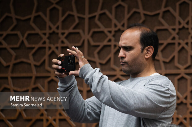 آیین رونمایی از دادنامه خانواده‌های شهدای امنیت علیه دولت تروریستی آمریکا