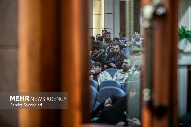 آیین رونمایی از دادنامه خانواده‌های شهدای امنیت علیه دولت تروریستی آمریکا