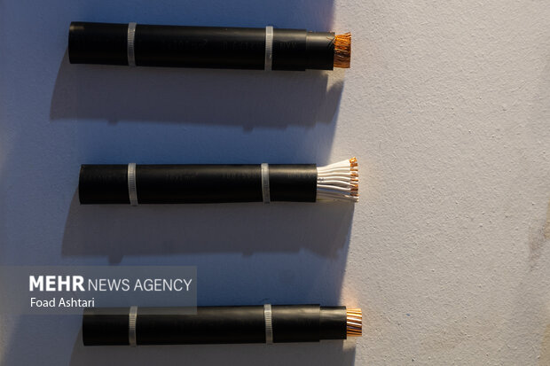 افتتاح نمایشگاه صنعت برق و انرژی‌های تجدید پذیر