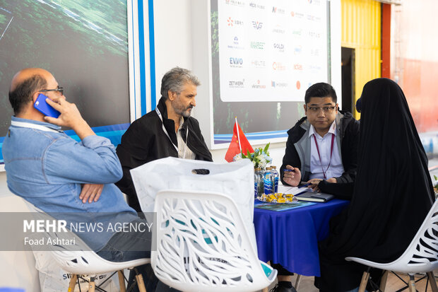 افتتاح نمایشگاه صنعت برق و انرژی‌های تجدید پذیر