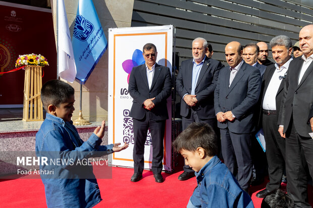 افتتاح نمایشگاه صنعت برق و انرژی‌های تجدید پذیر