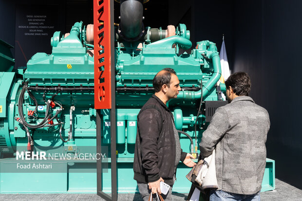 افتتاح نمایشگاه صنعت برق و انرژی‌های تجدید پذیر