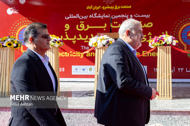 افتتاح نمایشگاه صنعت برق و انرژی‌های تجدید پذیر