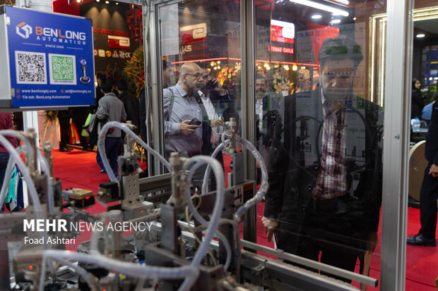 افتتاح نمایشگاه صنعت برق و انرژی‌های تجدید پذیر