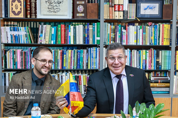 حضور سفیر ونزوئلا  در گروه رسانه‌ای مهر