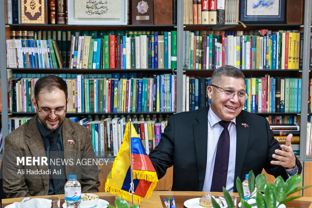 حضور سفیر ونزوئلا  در گروه رسانه‌ای مهر