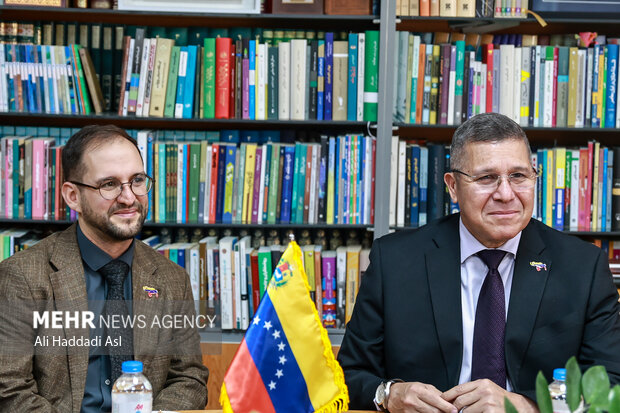 حضور سفیر ونزوئلا  در گروه رسانه‌ای مهر