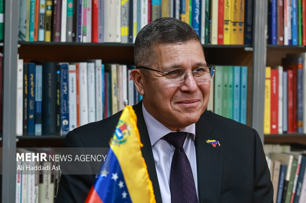 حضور سفیر ونزوئلا  در گروه رسانه‌ای مهر