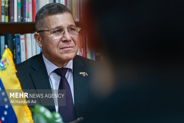 حضور سفیر ونزوئلا  در گروه رسانه‌ای مهر