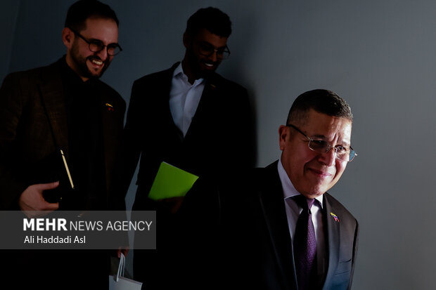 حضور سفیر ونزوئلا  در گروه رسانه‌ای مهر