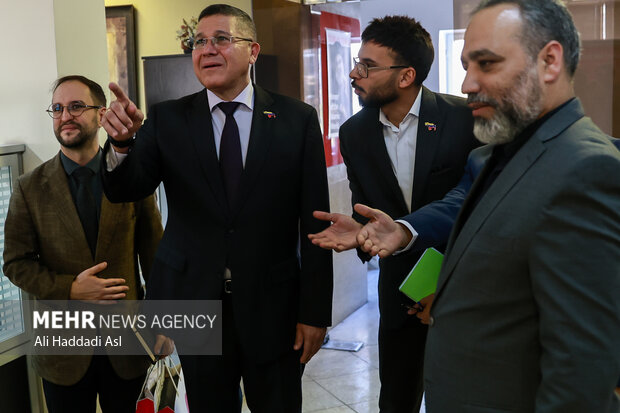 حضور سفیر ونزوئلا  در گروه رسانه‌ای مهر