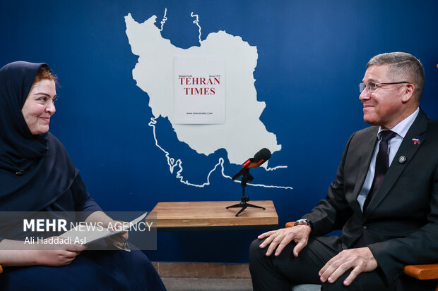 حضور سفیر ونزوئلا  در گروه رسانه‌ای مهر