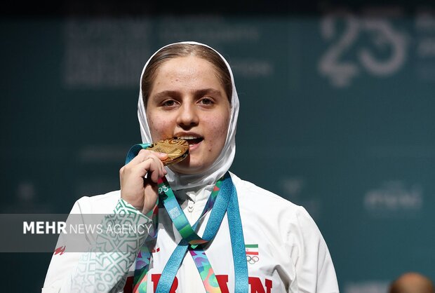 الهام حسینی: آینده وزنهبرداری ایران روشن است/ دختران فراتر از انتظار