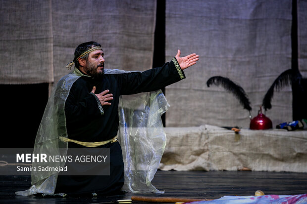 نمایش«اُپرای تن‌ها»