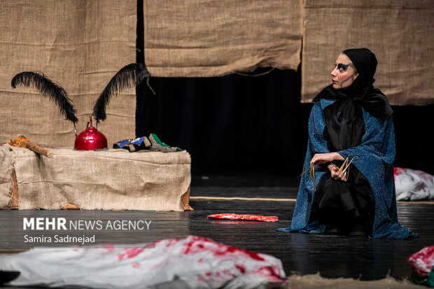 نمایش«اُپرای تن‌ها»