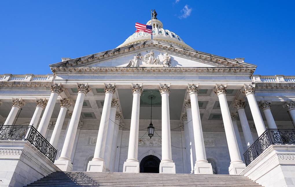 US Senate passes bill to reopen government