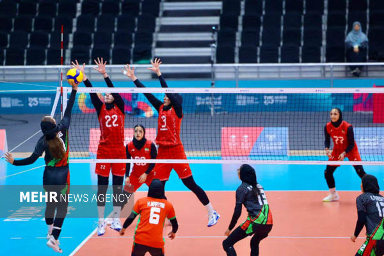 علیزاده:ملیپوشان والیبال غافلگیر شدند/ خبرهای خوبی از بانوان میشنوید