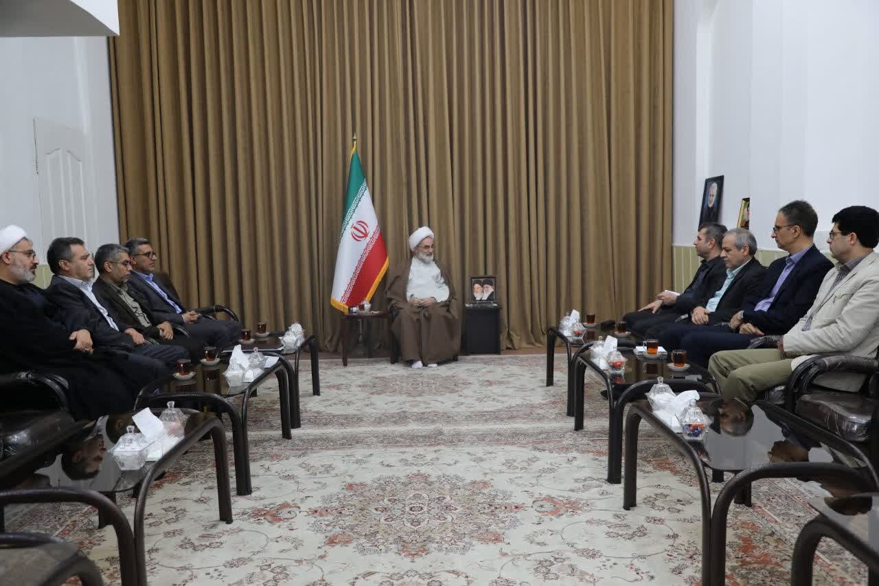 آیت الله فلاحتی: دانشگاه گیلان باید در اقتصاد دریا محور پیشگام باشد آیت الله فلاحتی: دانشگاه گیلان باید در اقتصاد دریا محور پیشگام باشد