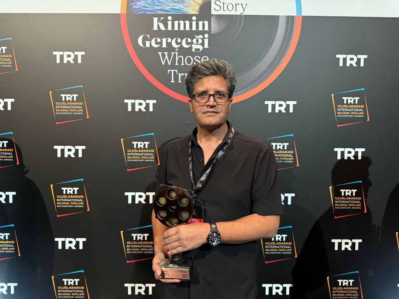 حصاري،جشنواره،فيلم،مستند،جايزه،انگور،دستيار،ابراهيم،رضا،حسن، ...