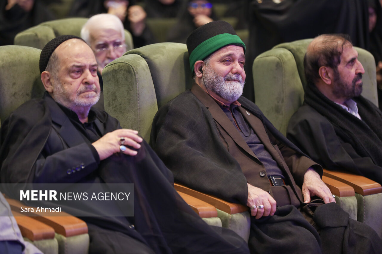 احترام،پيرغلامان،حسيني،امام،تكريم،السلام،فرمود،ضريح،موي،ناب، ...