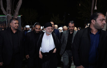 نماینده آیت‌الله سیستانی از سوگواره کوچه‌های بنی‌هاشم قم بازدید کرد
