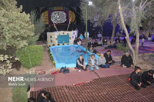 آئین سنتی و مذهبی «سمنوپزان» در بنای تاریخی مقدس زاده ساوه