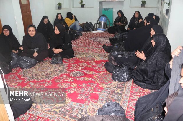 آئین سنتی و مذهبی «سمنوپزان» در بنای تاریخی مقدس زاده ساوه