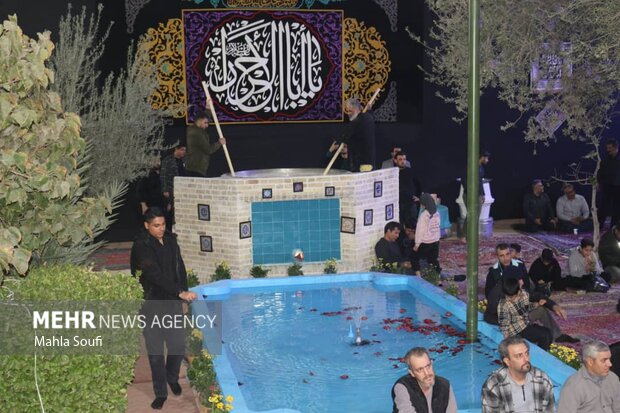 آئین سنتی و مذهبی «سمنوپزان» در بنای تاریخی مقدس زاده ساوه