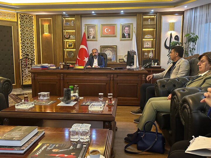 Van Şehri ve İran-Türkiye İlişkileri