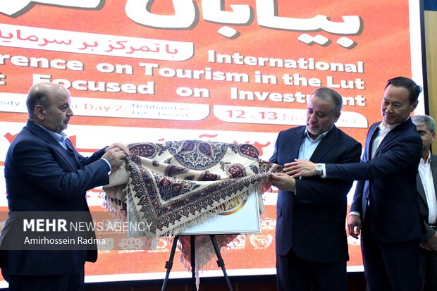 مراسم افتتاحیه چهارمین همایش بین المللی بیابان لوت در بیرجند