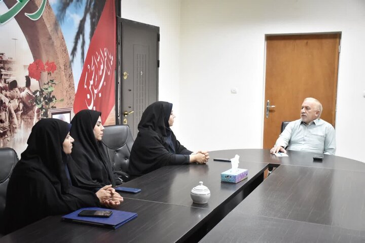 زنان و مادران شهدا مظهر صبر و ایمان ملت ایران هستند