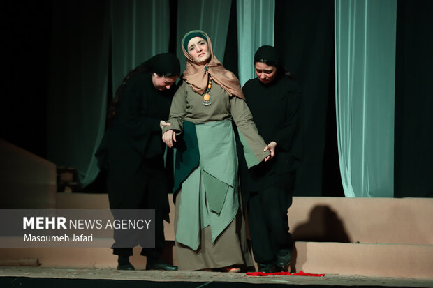 سی‌وهفتمین جشنواره تئاتر مازندران