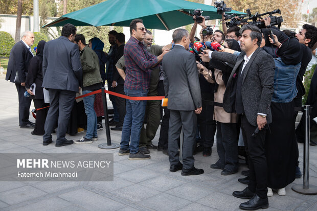 حاشیه جلسه هیئت دولت