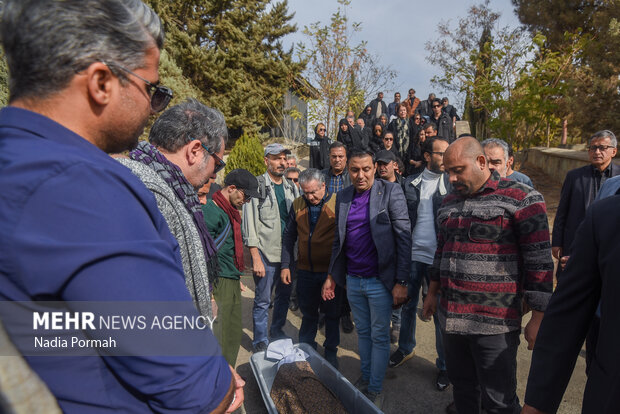 تشیع و تدفین همایون ارشادی