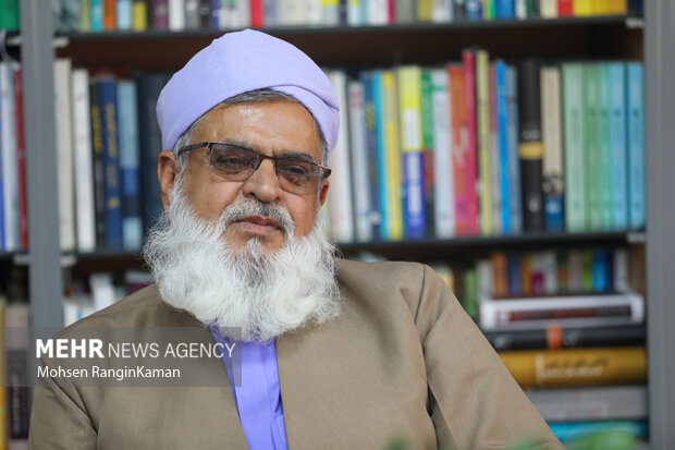 حضور امام جمعه اهل سنت خاش در گروه رسانه‌ای مهر