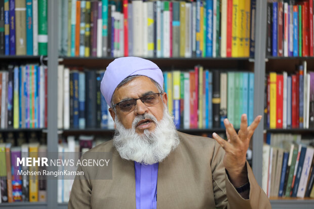 حضور امام جمعه اهل سنت خاش در گروه رسانه‌ای مهر