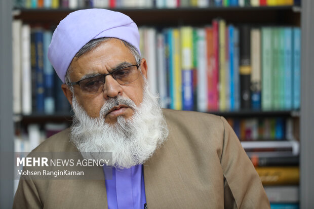 حضور امام جمعه اهل سنت خاش در گروه رسانه‌ای مهر