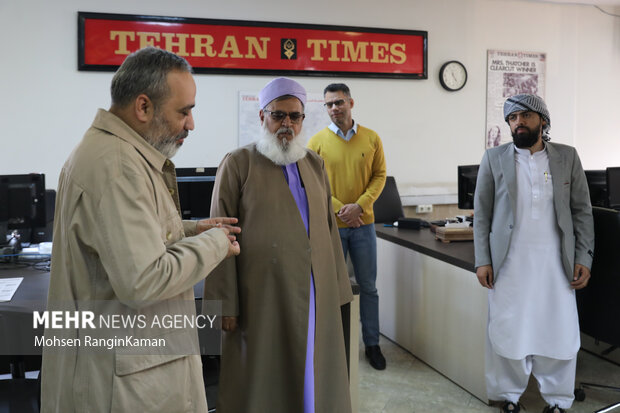 حضور امام جمعه اهل سنت خاش در گروه رسانه‌ای مهر