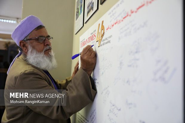 حضور امام جمعه اهل سنت خاش در گروه رسانه‌ای مهر