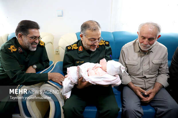 رزمایش استانی سرکشی از خانواده شهدا در همدان