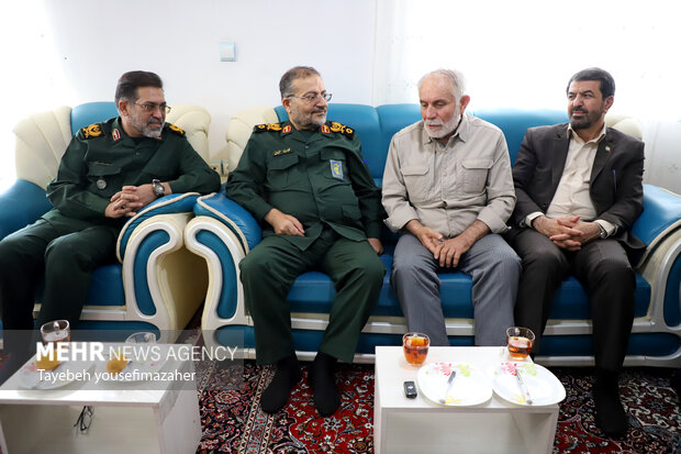 رزمایش استانی سرکشی از خانواده شهدا در همدان